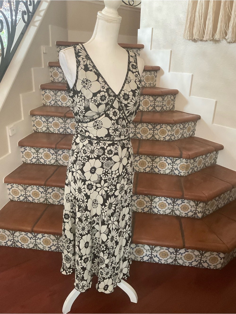 Jonathan Martin Black & White Floral V-Neck Midi Dress